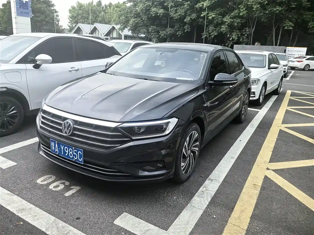 Volkswagen Sagitar 2022