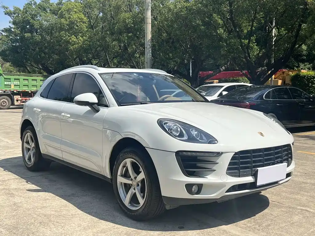 Porsche Macan — миниатюра 3