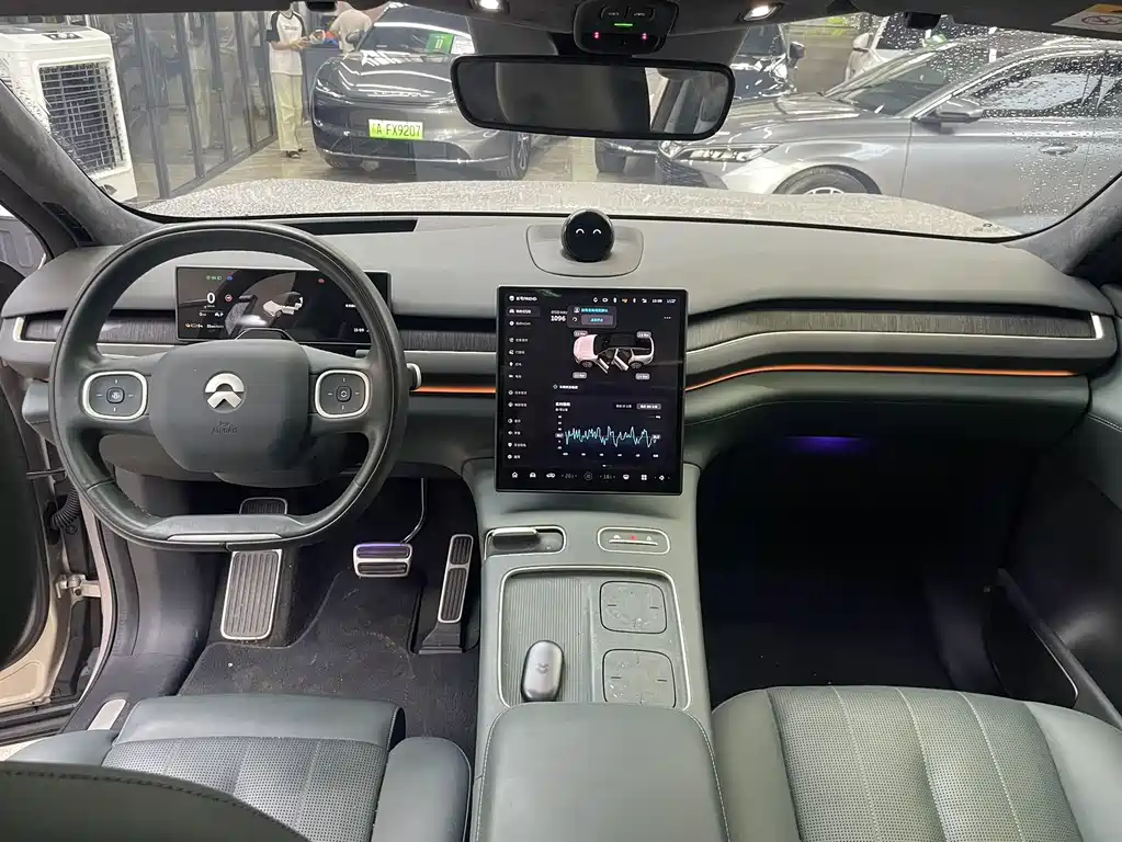 NIO ES8 — миниатюра 17
