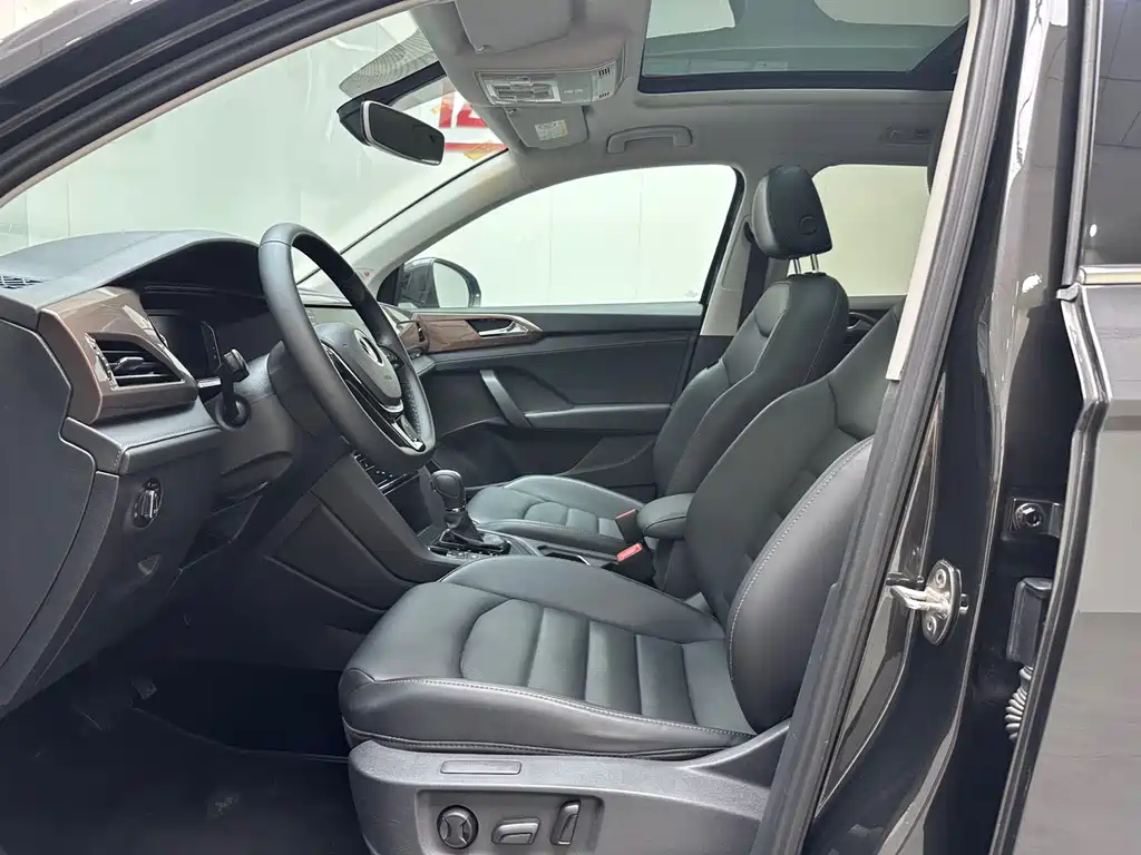 Volkswagen Tharu 2021 280TSI Flagship