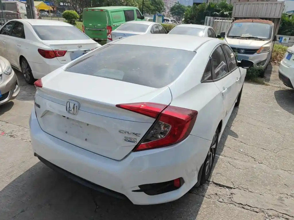 Honda Civic — миниатюра 7