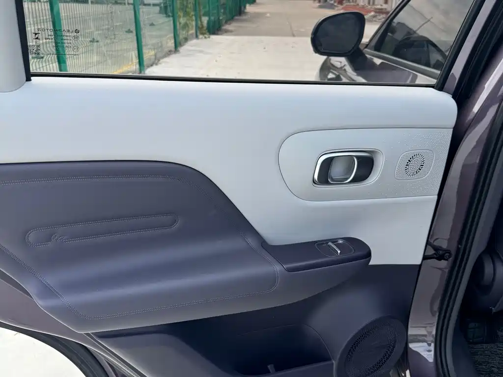 Leapmotor Leapmotor B10 — миниатюра 7