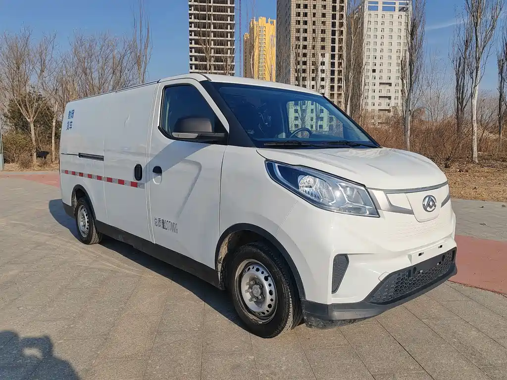 SAIC MAXUS CHASE EV30