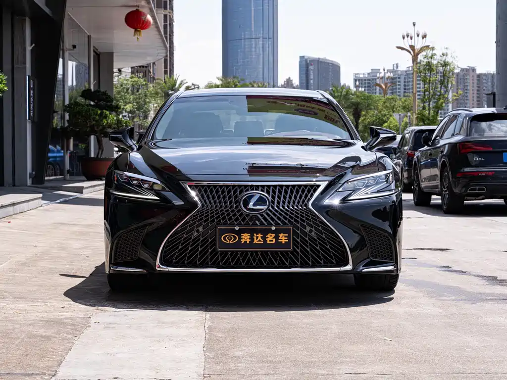 Lexus LS 2018 500h Executive V