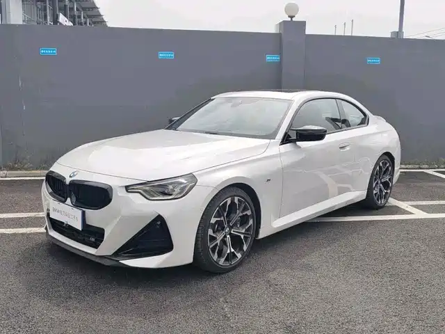 BMW M240i