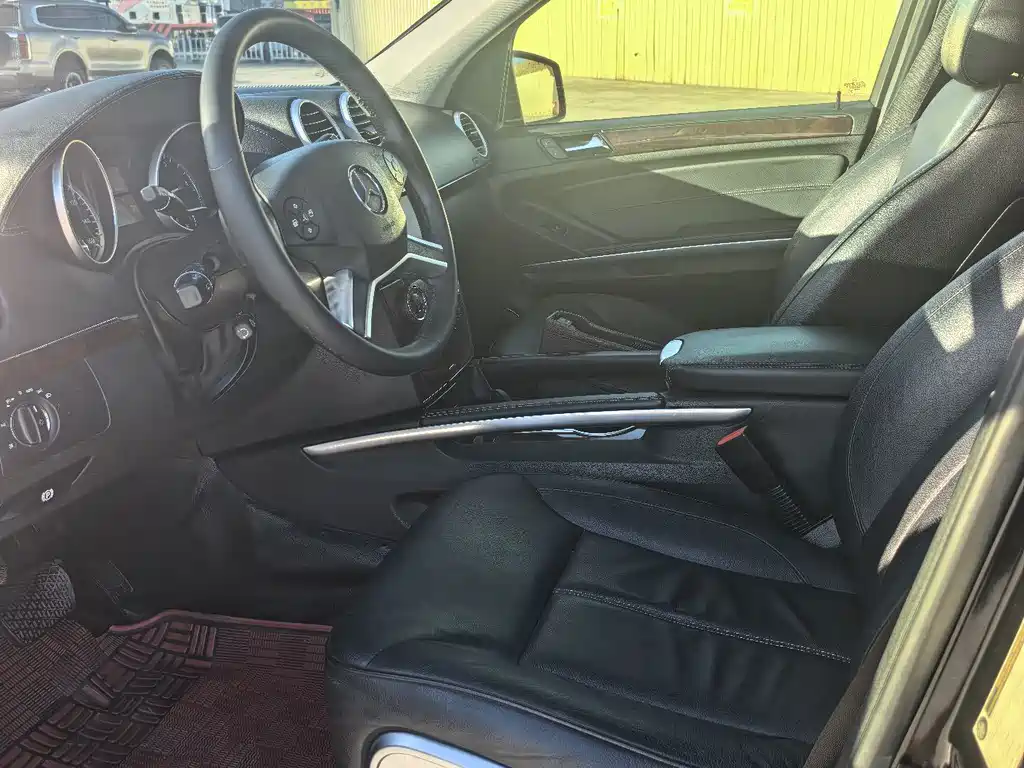 Mercedes-Benz GL-Class — миниатюра 4