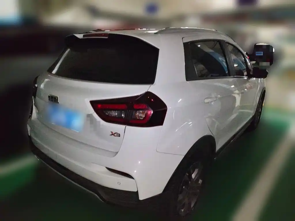 Geely Vision X3 — миниатюра 4