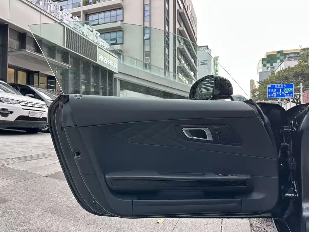 MERCEDES-BENZ AMG GT