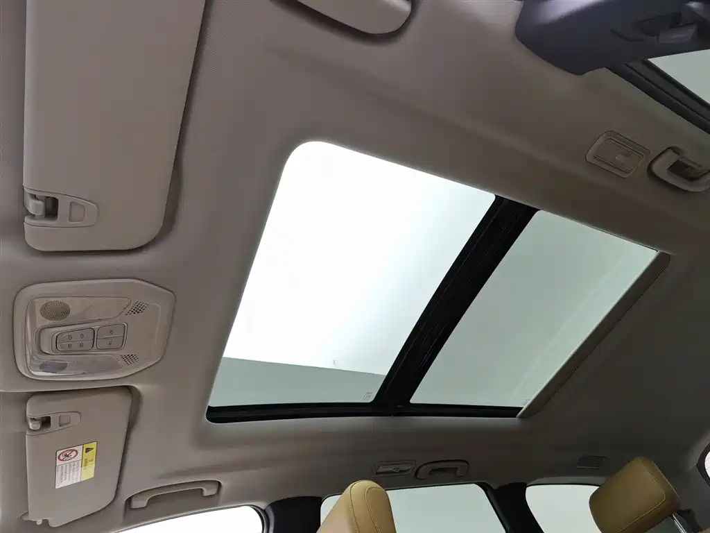 SAIC MAXUS CHASE G50 PLUG IN HYBRID