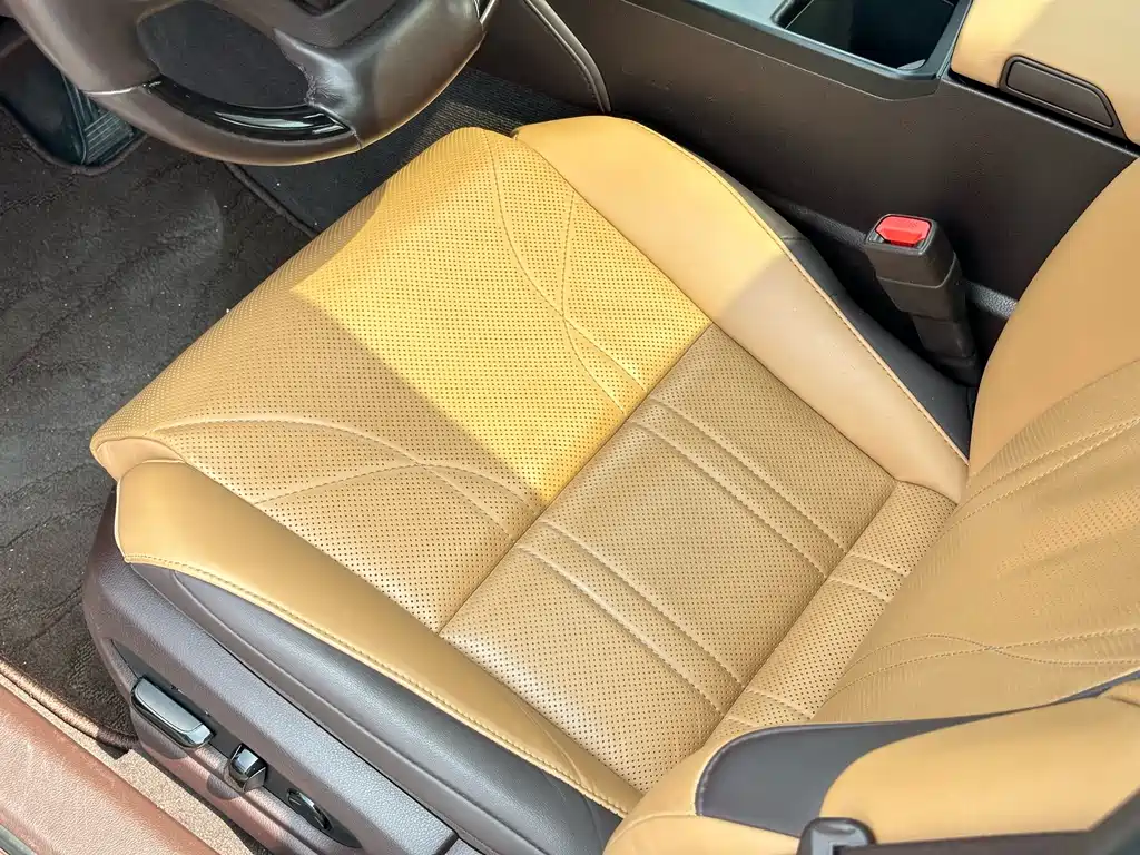 Lexus ES — миниатюра 13