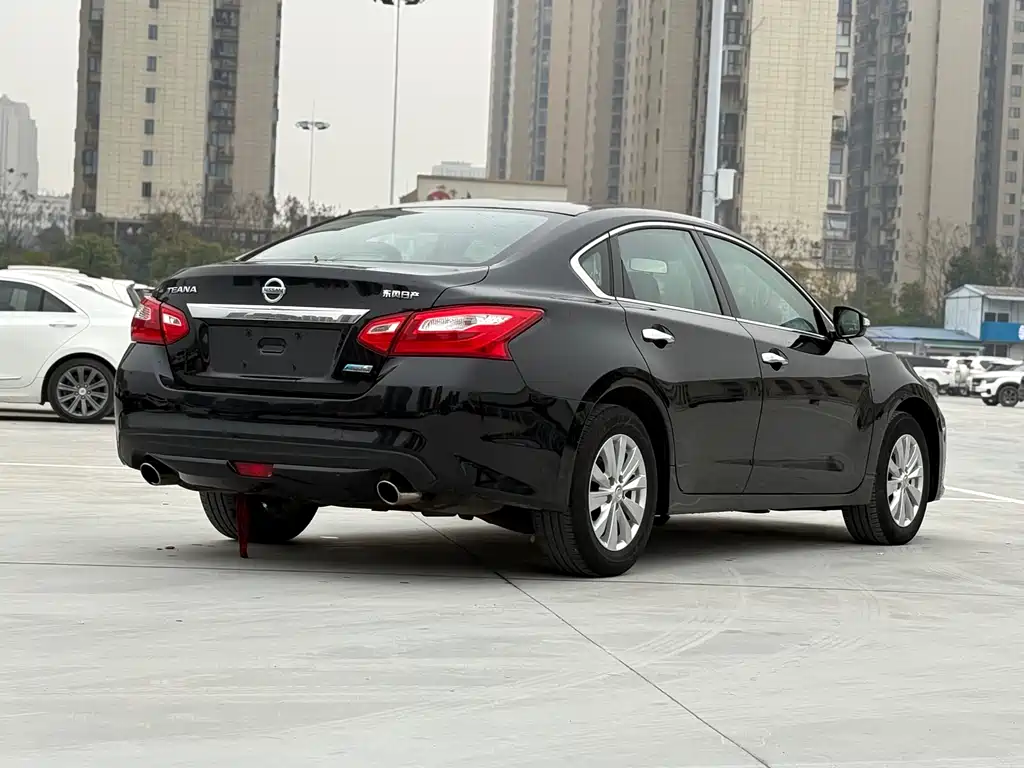 Nissan Teana — миниатюра 4