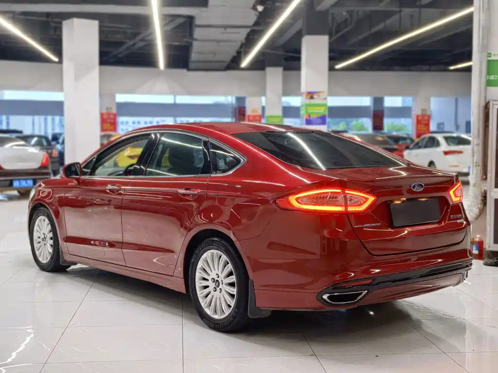 Ford Mondeo — миниатюра 5