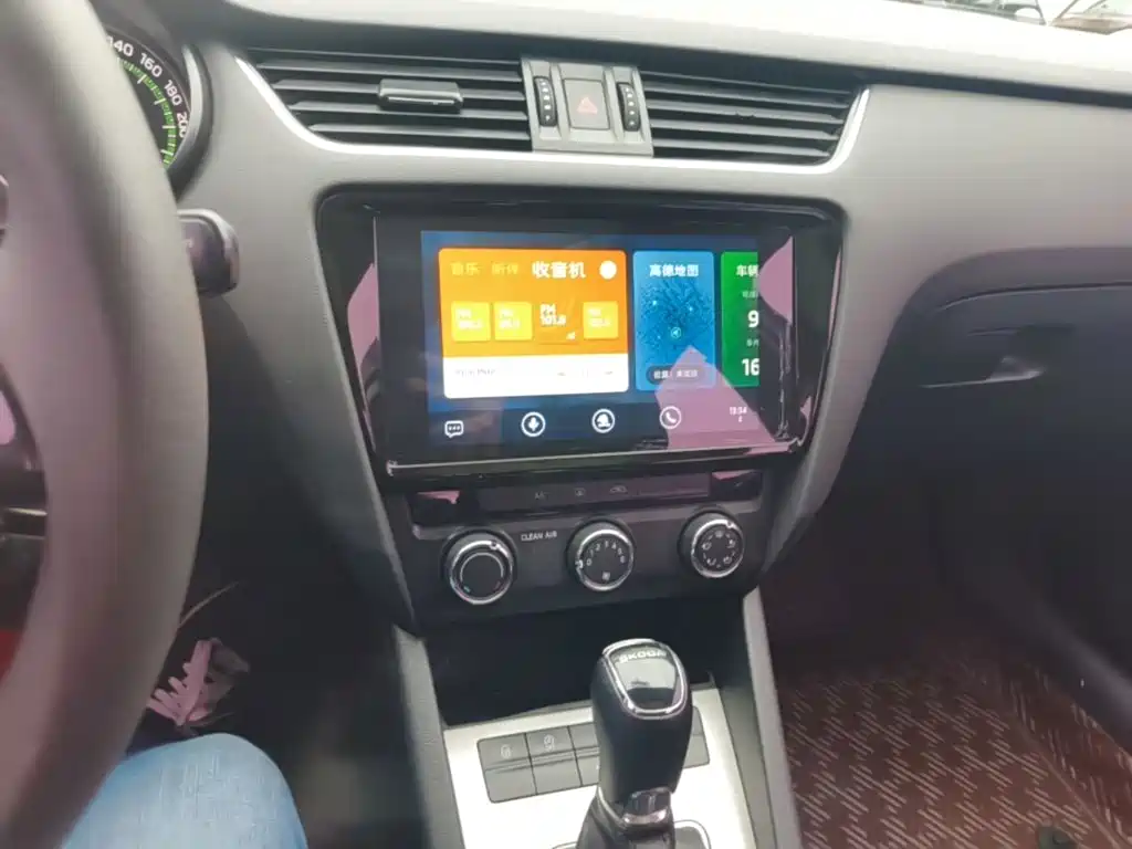 Skoda Octavia — миниатюра 13