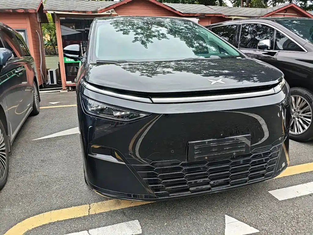 XPeng X9 — миниатюра 22