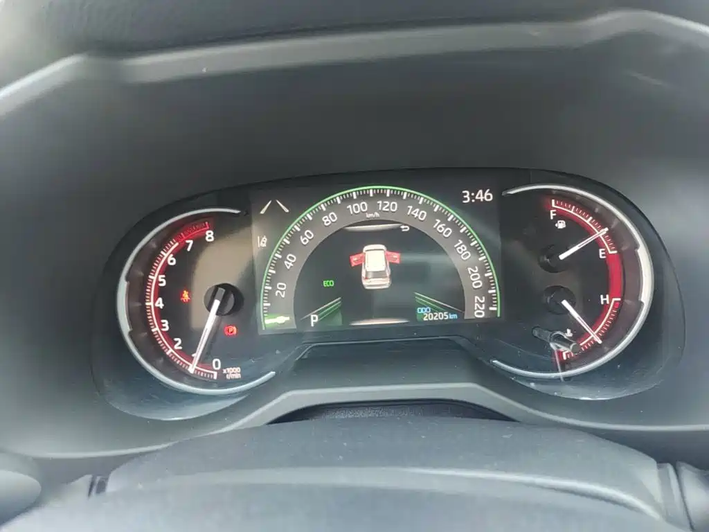 Toyota RAV4 — миниатюра 12