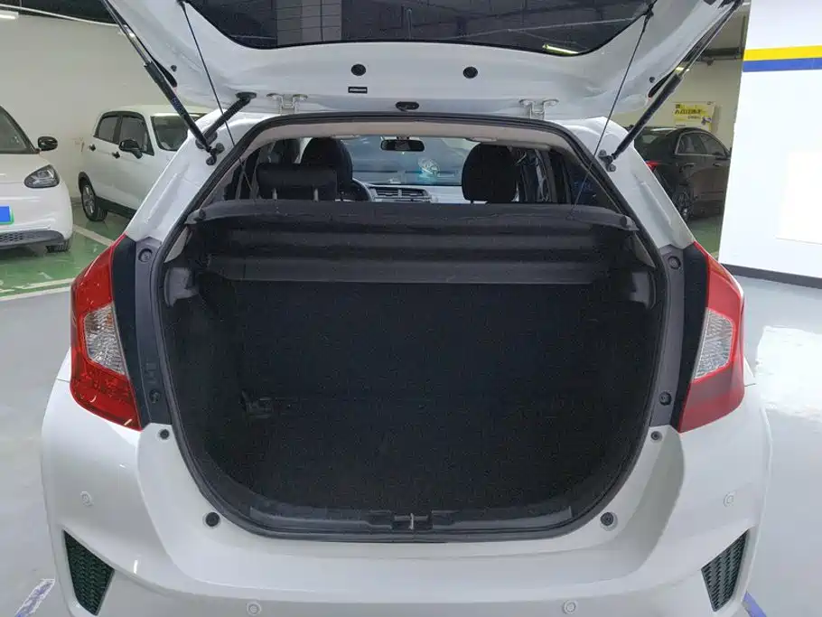 Honda Fit 2016 1.5L LXS CVT Comfort
