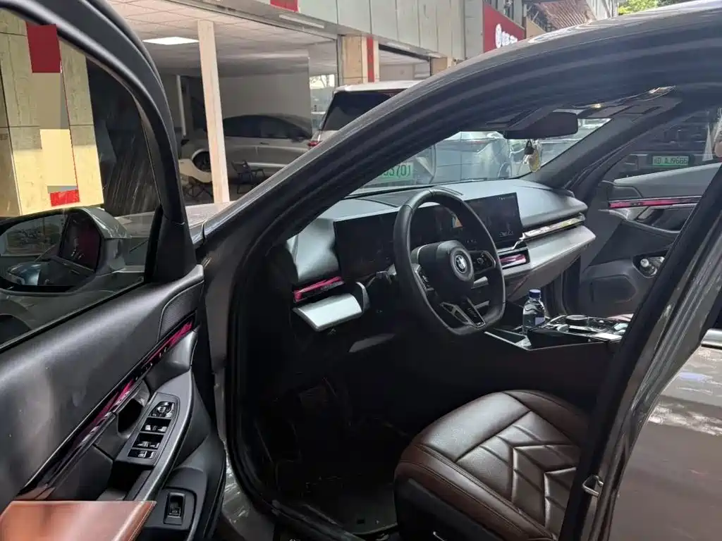BMW i5 — миниатюра 8