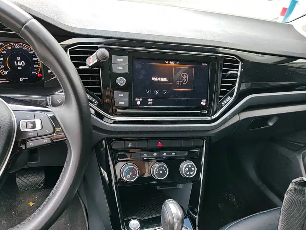 Volkswagen T-Roc — миниатюра 13