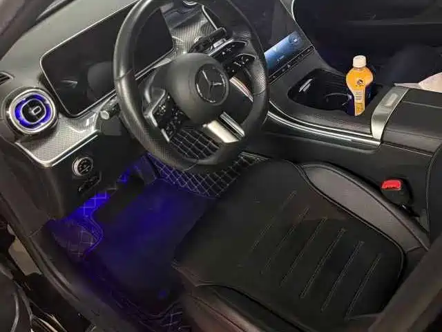 Mercedes-Benz C-Class — миниатюра 4