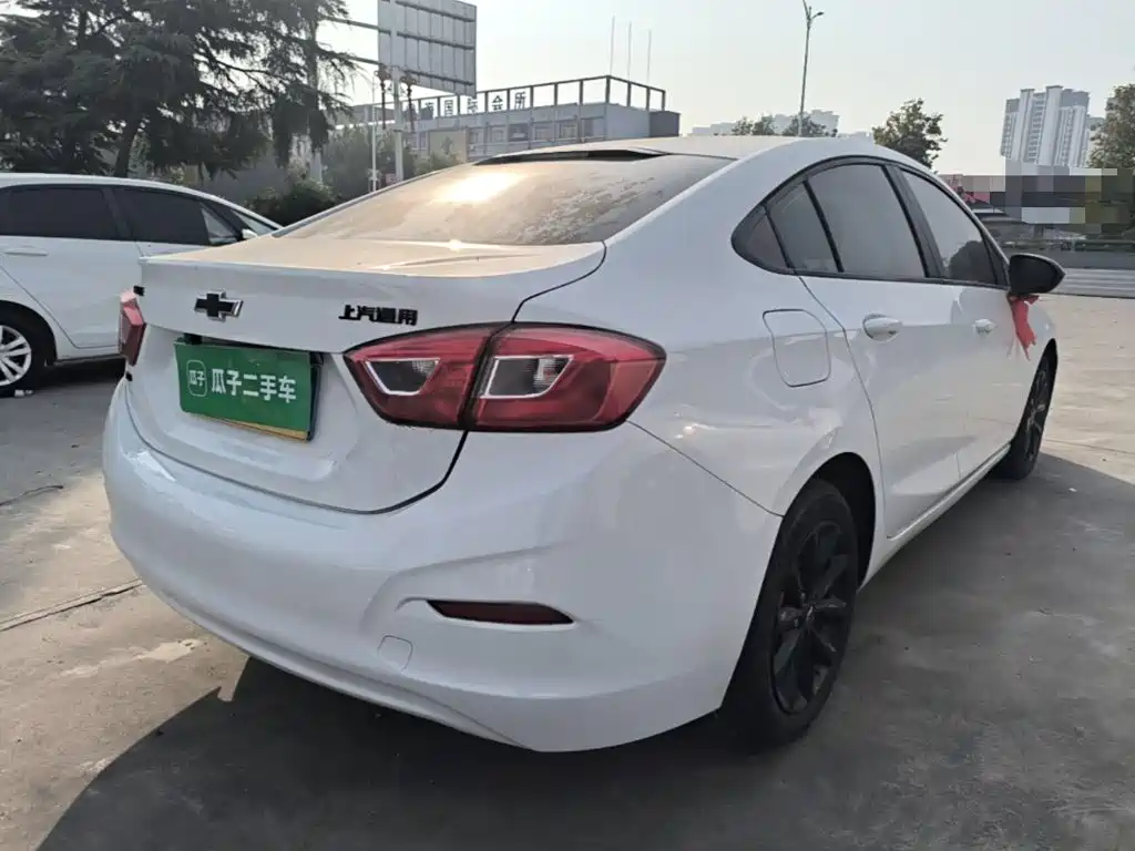 Chevrolet Cruze — миниатюра 7