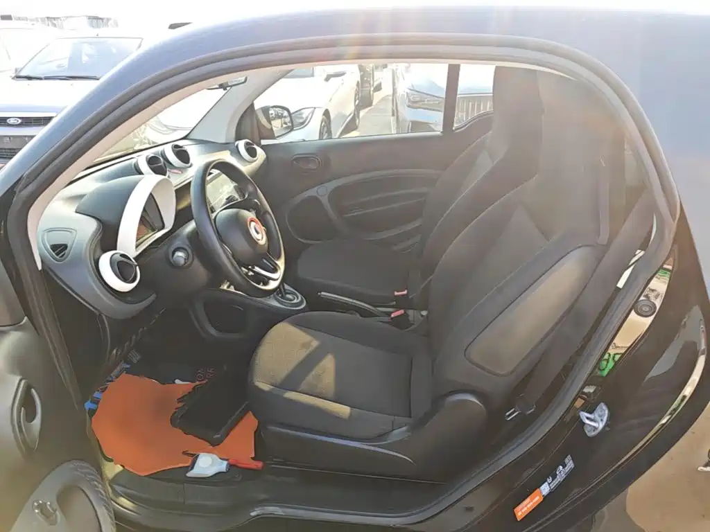 smart Smart Fortwo — миниатюра 17