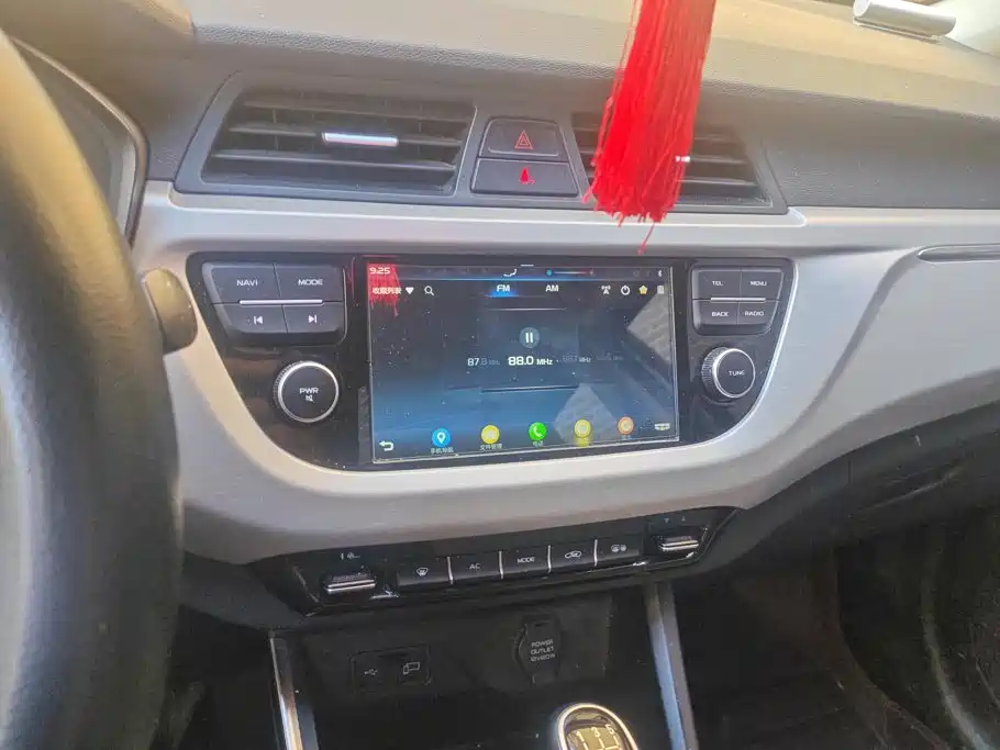 Geely Vision X3 — миниатюра 13