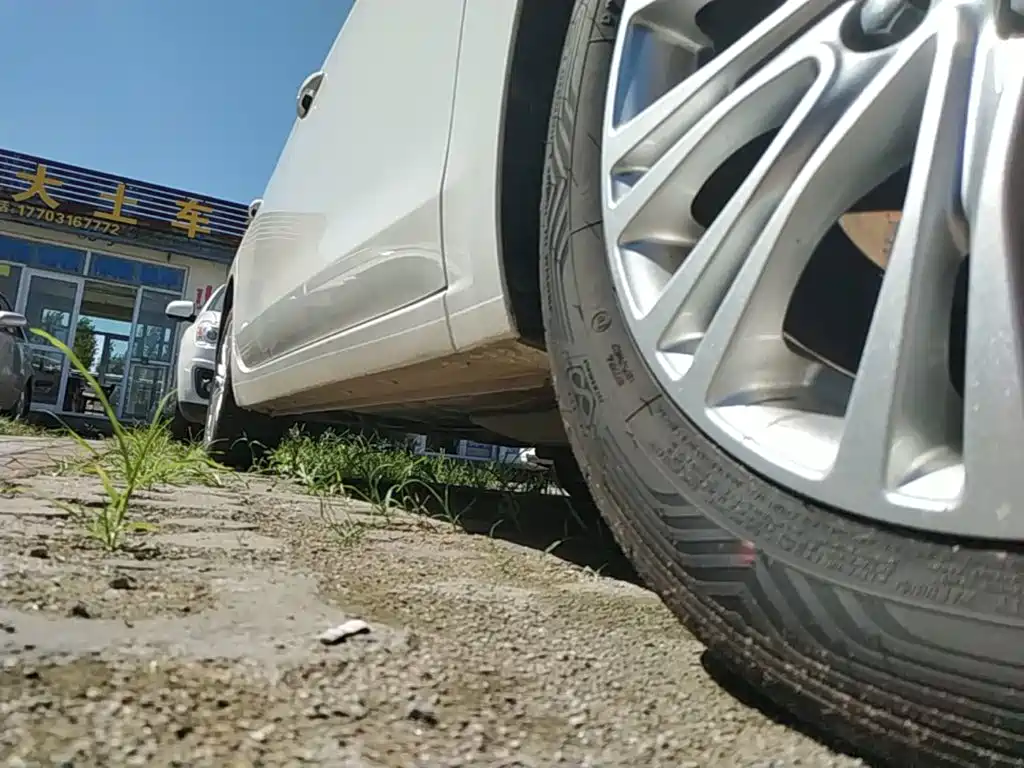 Buick Excelle — миниатюра 21