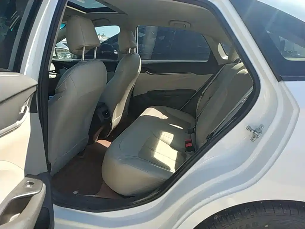 Buick Excelle — миниатюра 17