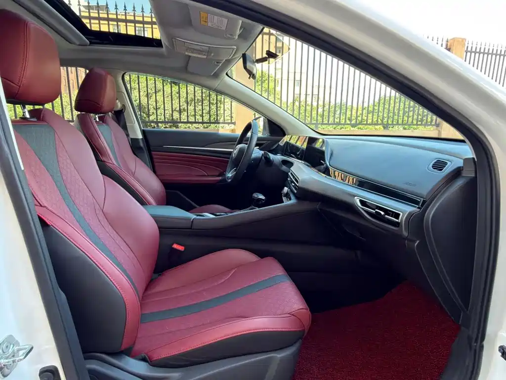 Changan Eado — миниатюра 4