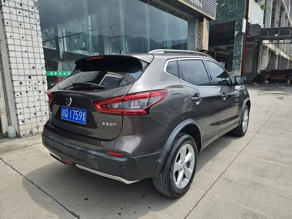 Nissan Qashqai — миниатюра 7