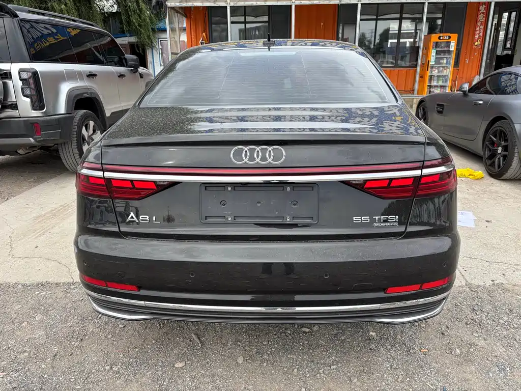 Audi A8 — миниатюра 4