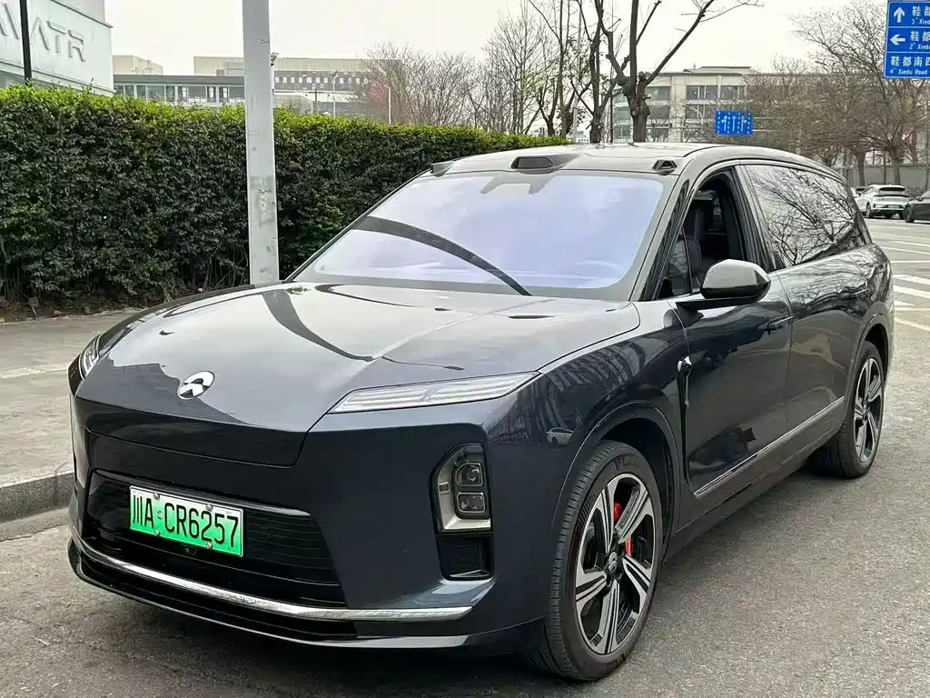 Nio ES8 2025