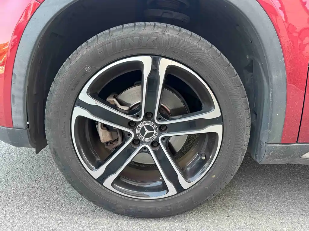 Mercedes-Benz GLA — миниатюра 8
