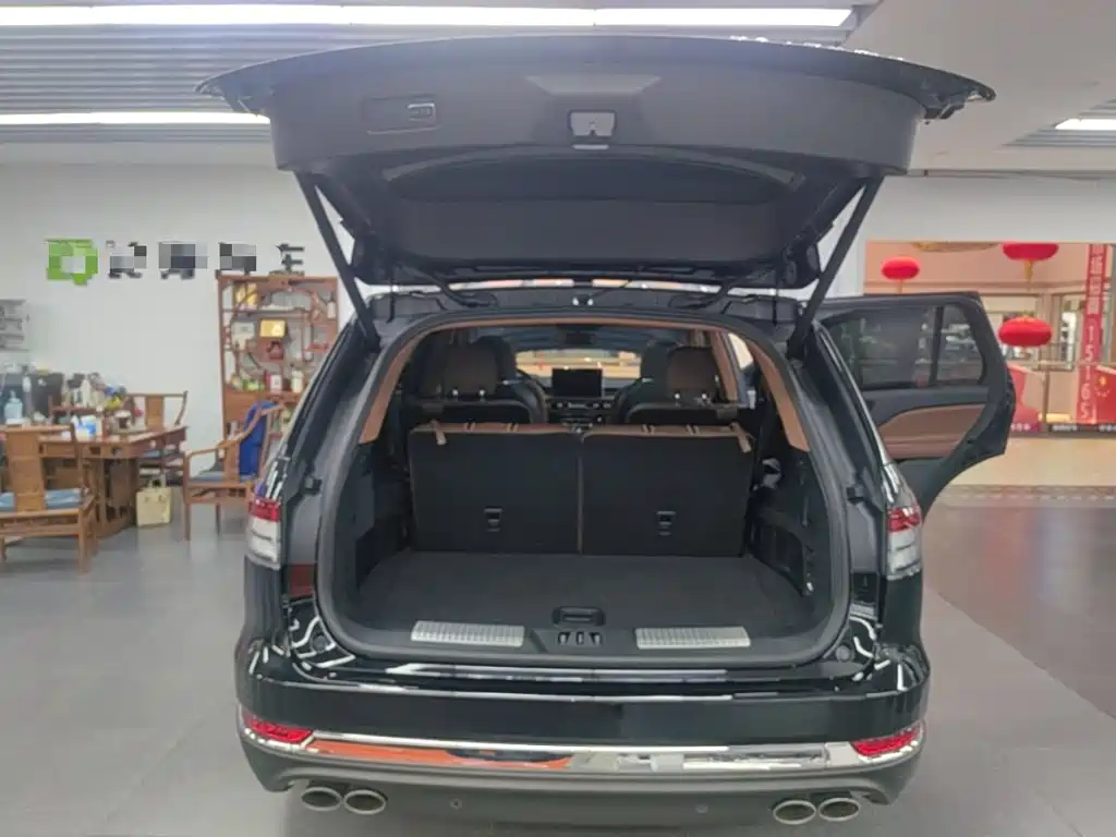 Lincoln Aviator — миниатюра 19