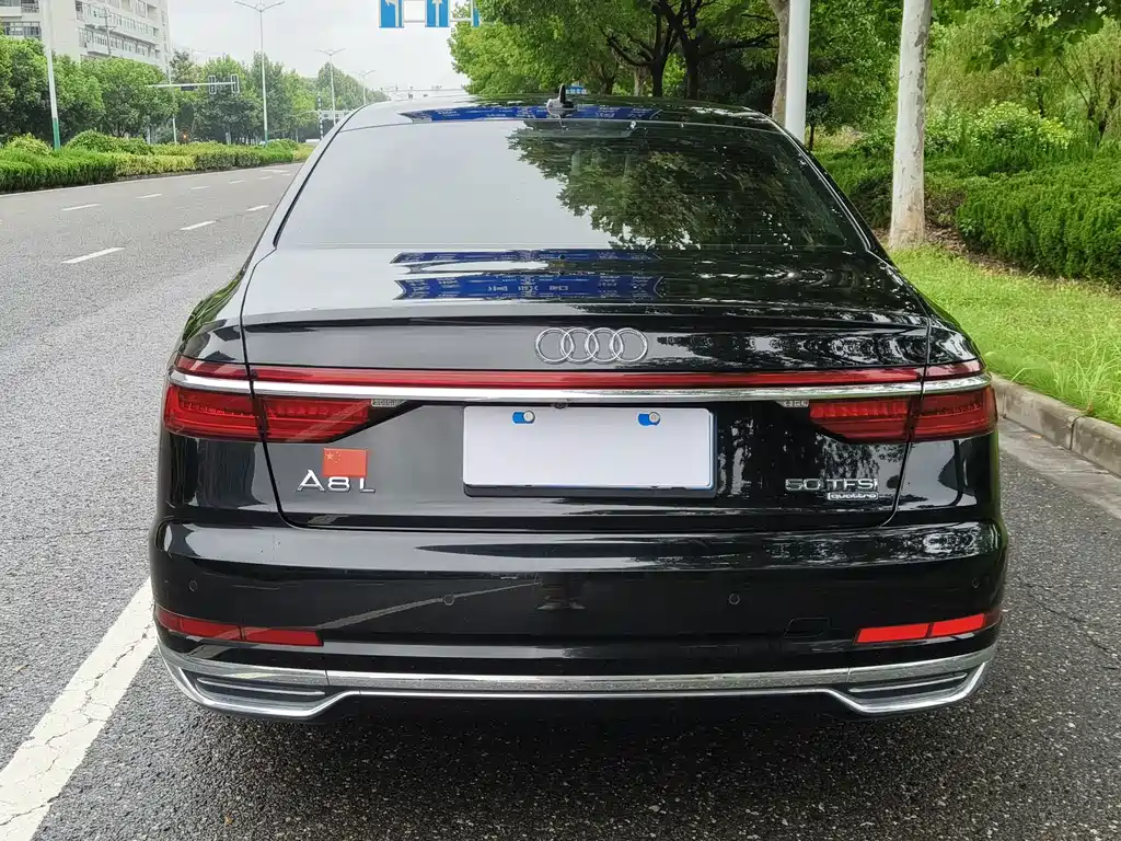 Audi A8 — миниатюра 9