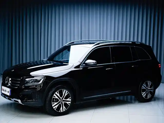 MERCEDES-BENZ GLB
