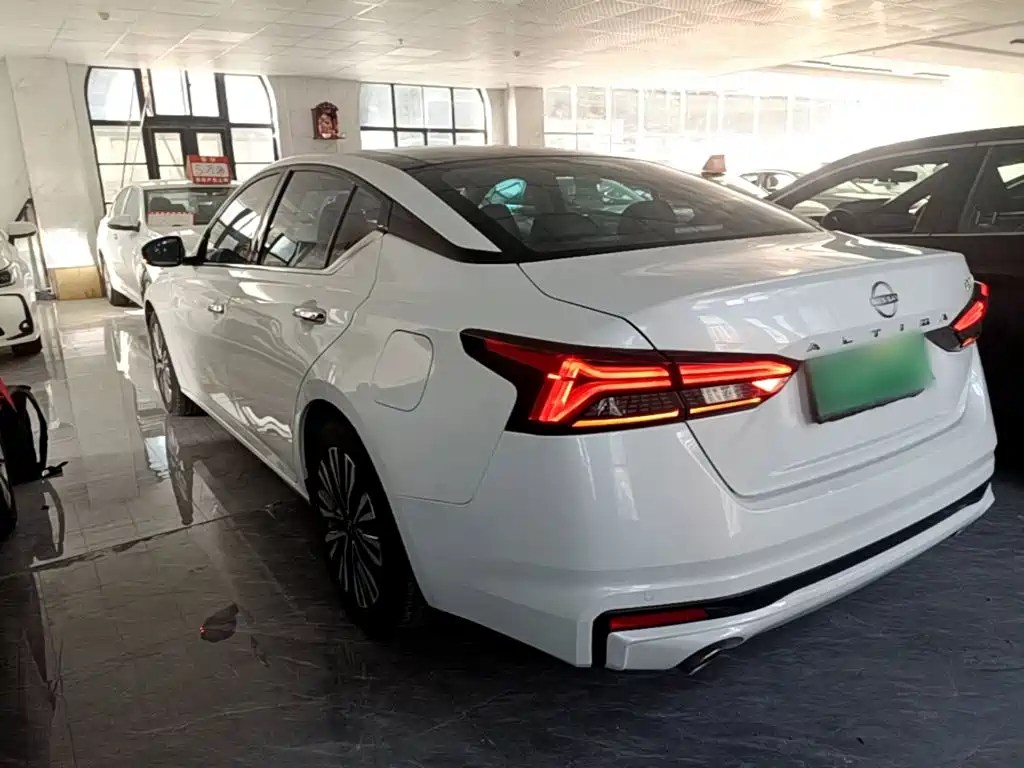 Nissan Teana — миниатюра 5