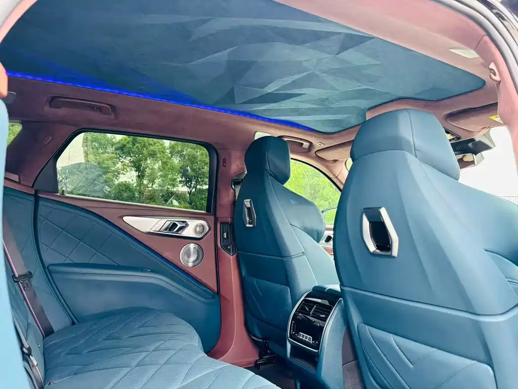 BMW XM
