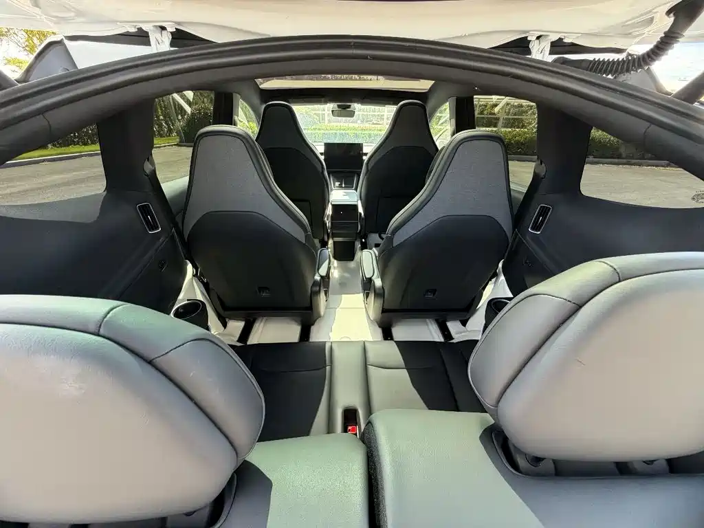 Tesla Model Y L — миниатюра 14