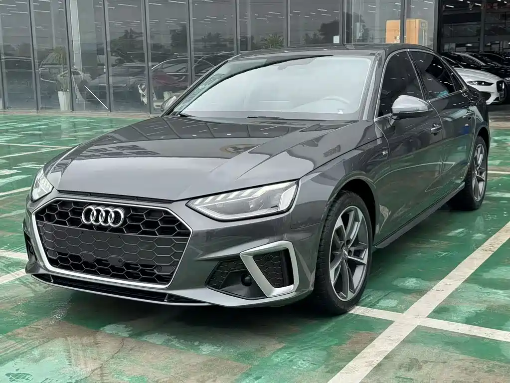 Audi A4L 2021