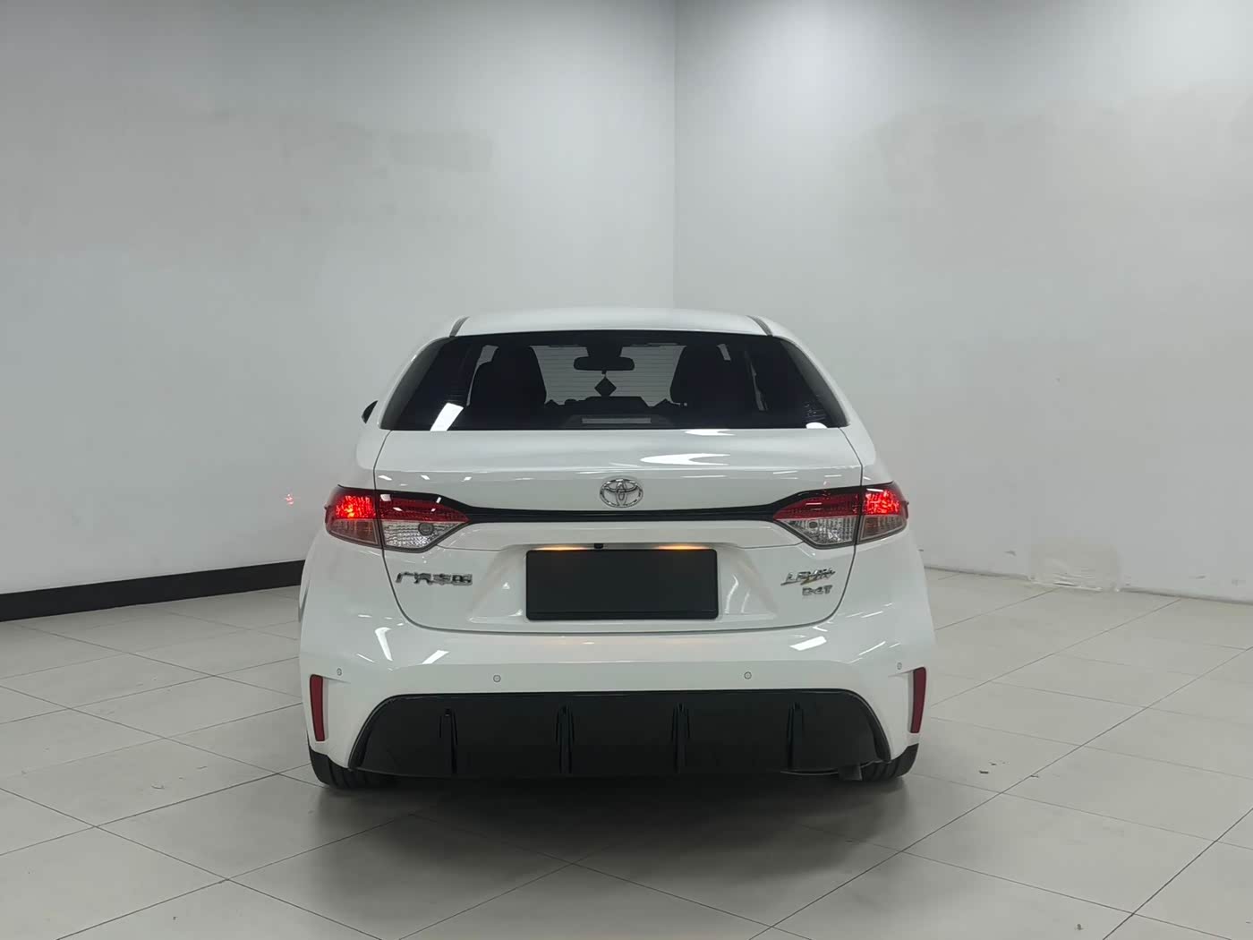 Toyota Levin 1.2 л 2023 г. Белый, пробег 3500 км