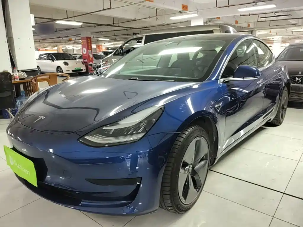 Tesla Model 3 — миниатюра 2