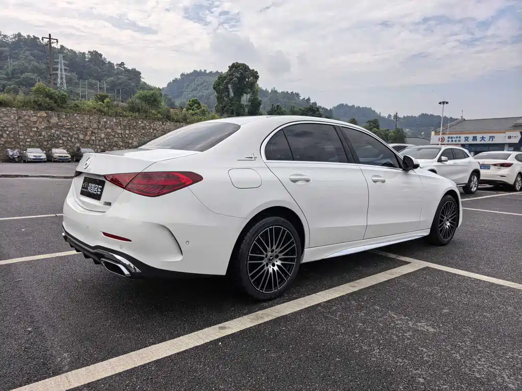 MERCEDES-BENZ C CLASS