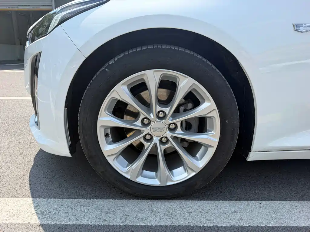 Cadillac CT5 — миниатюра 14