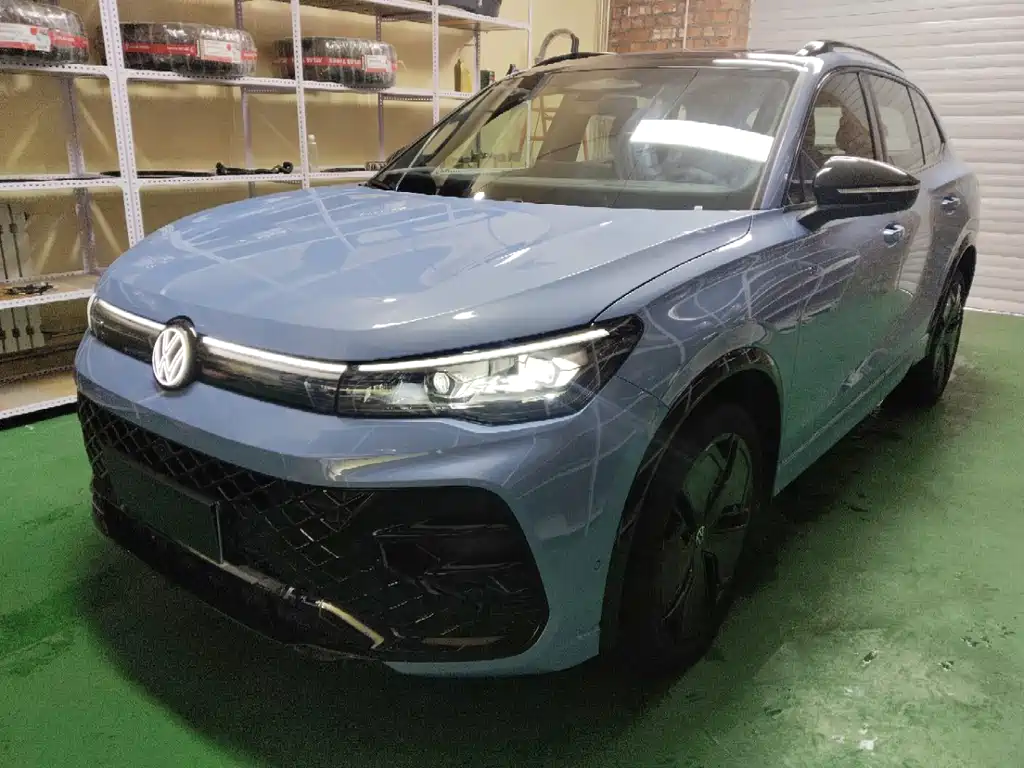 Volkswagen Tiguan L 2024