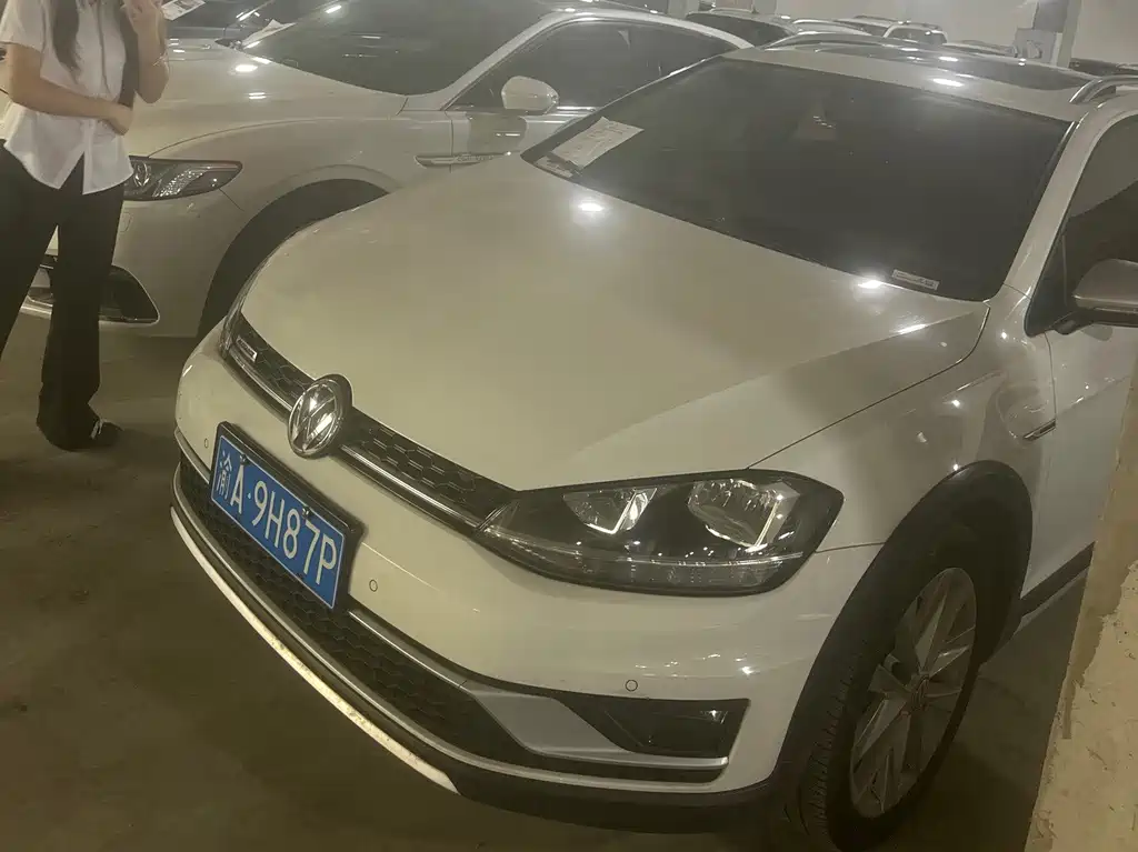 Volkswagen Golf (Import)