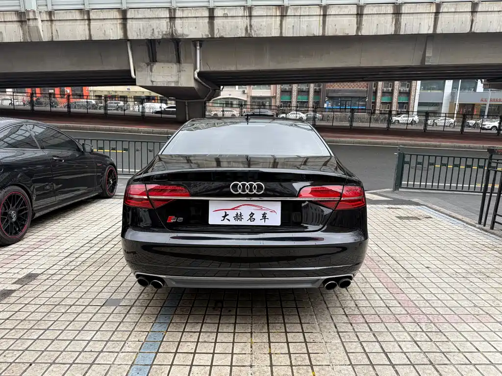 Audi S8 — миниатюра 5