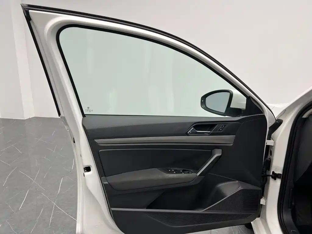 Volkswagen Lavida — миниатюра 11