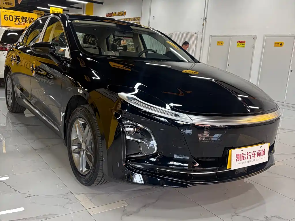 Hongqi Hongqi E-QM5 — миниатюра 3