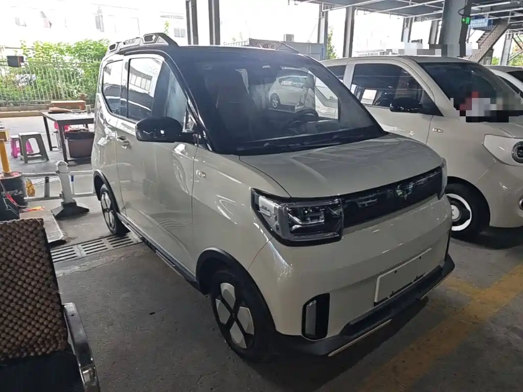 Wuling MINIEV — миниатюра 4